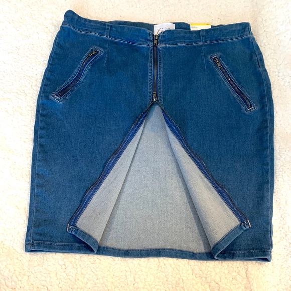 Simply Emma Blue Denim Pencil ZIP Mini Skirt New - Picture 4 of 7